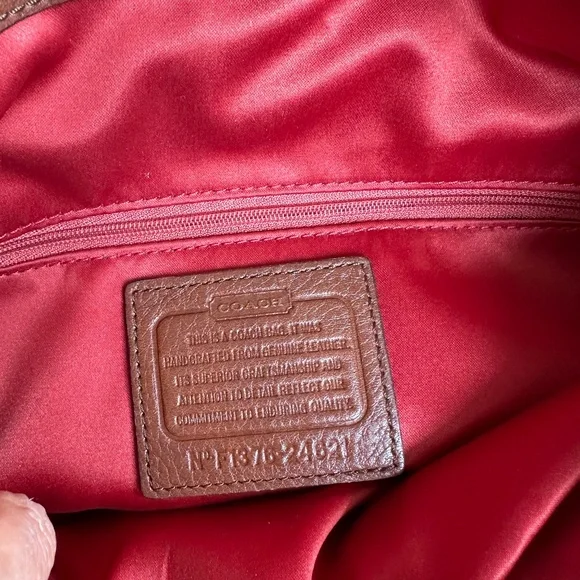 ✨ Coach Madison Pebbled Leather Shoulder Bag – Chic, Soft Leather Classic ✨